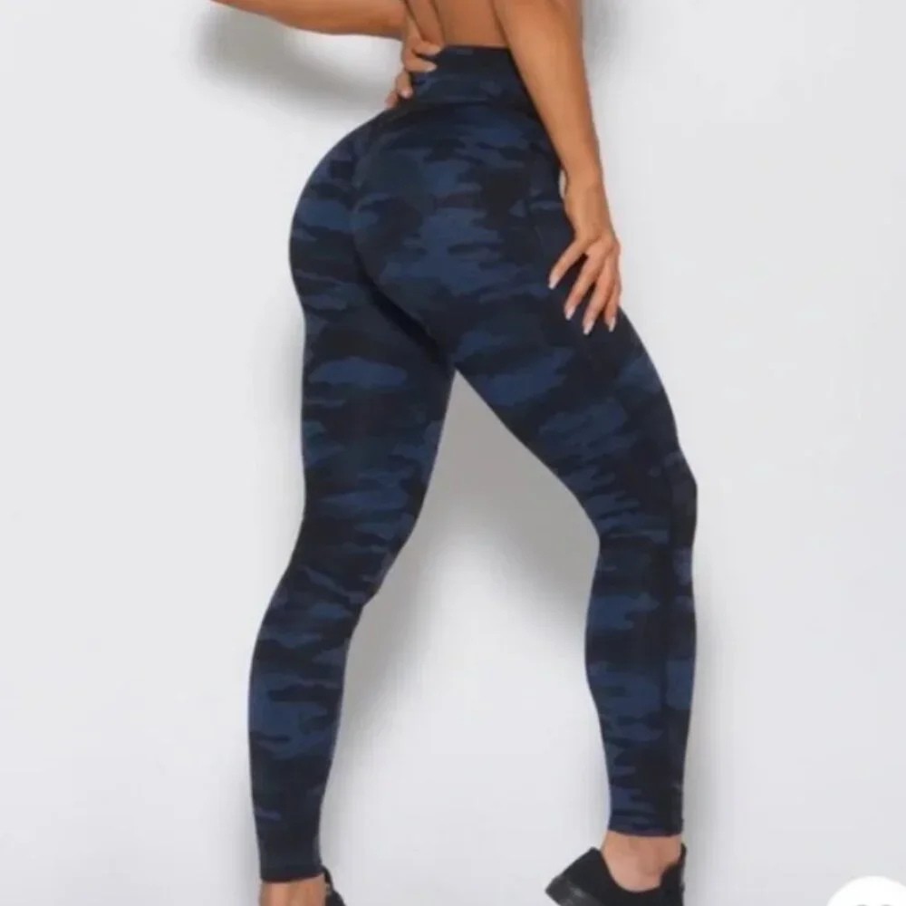 NWOT Bombshell Sportswear Fit Camo Legging Blue Size Large - Picture 4 of 14